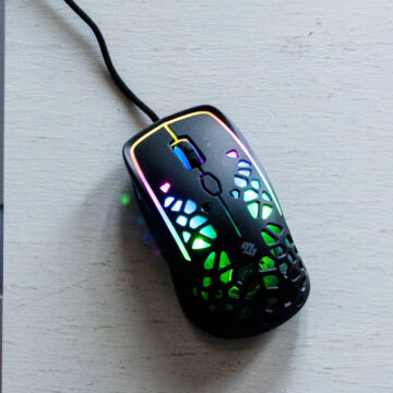 Recensione Zephyr Gaming Mouse, stile Zerg con raffreddamento incorporato