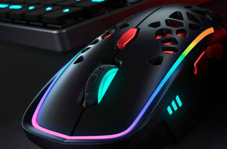 Recensione Zephyr Gaming Mouse, stile Zerg con raffreddamento incorporato