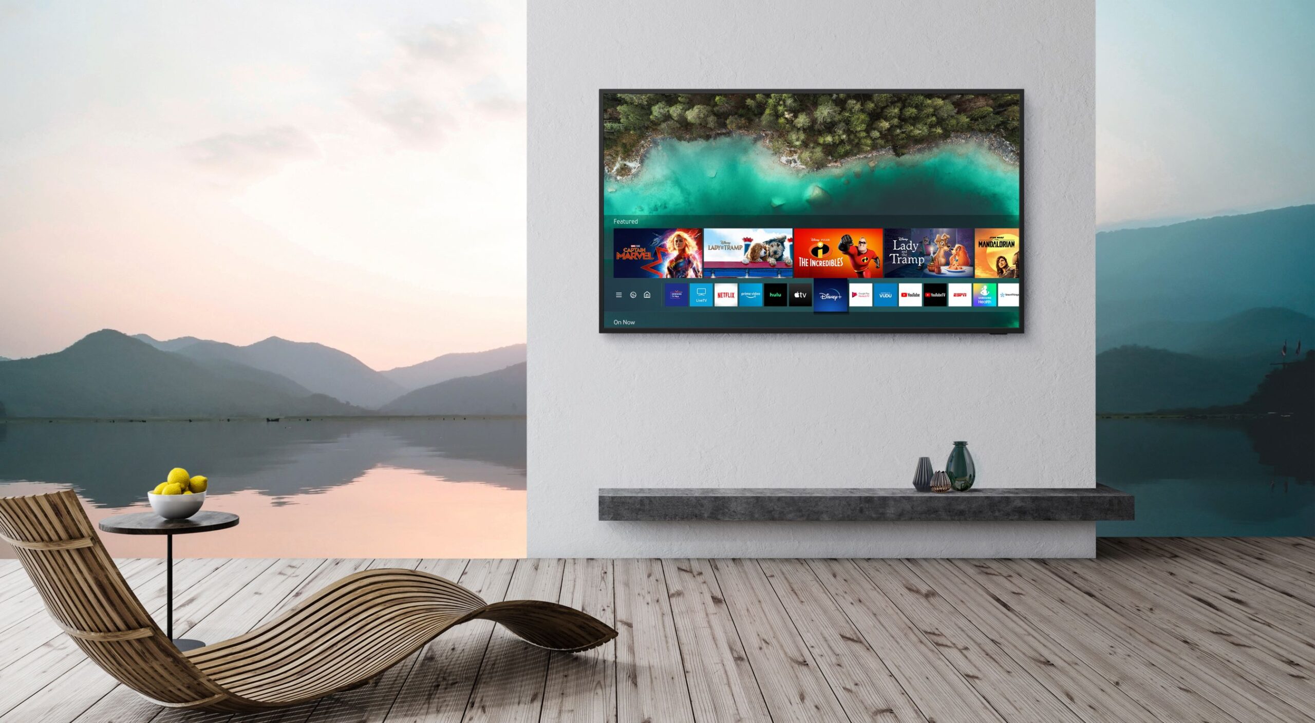 Samsung presenta ufficialmente The Terrace, la TV progettata per ambienti esterni