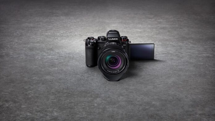 Panasonic presenta la nuova LUMIX S5, la fotocamera mirrorless full- frame ibrida