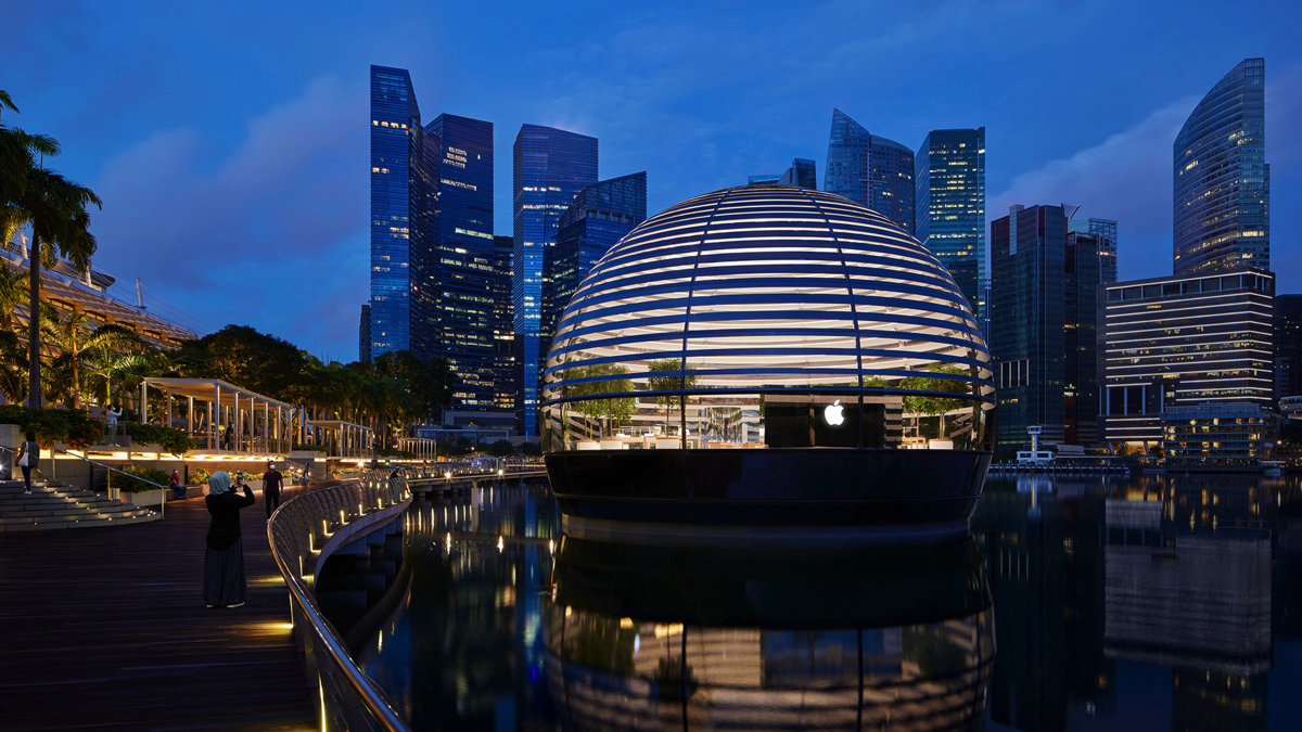 L’Apple Store galleggiante di Singapore è ispirato al Pantheon di Roma