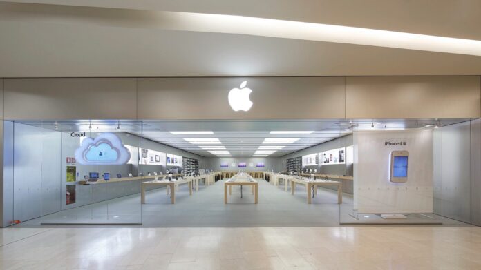 Apple Roma Est chiude; presto apre il grande store di Roma via Del Corso