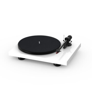 Pro-Ject Debut Carbon EVO è il giradischi accessibile per audiofili