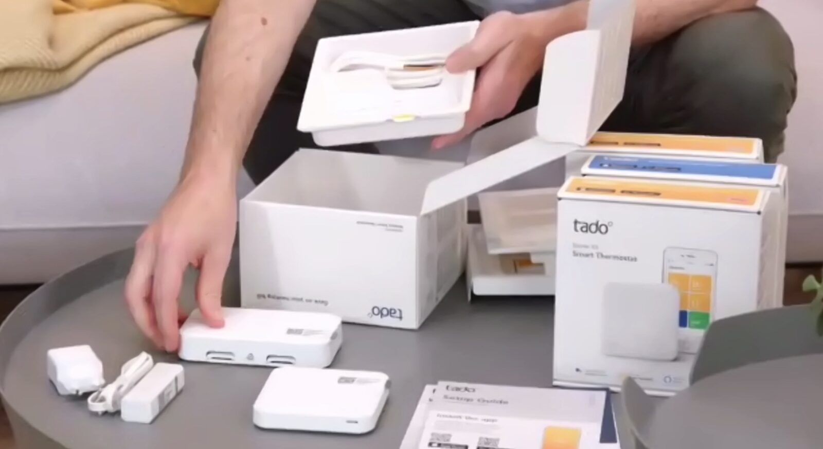 Termostati smart e valvole tado° più intelligenti con nuovi kit e sensori