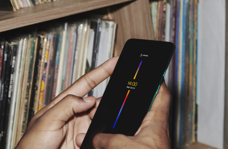 OnePlus presenta il flagship OnePlus 8T: ricarica velocissima e prestazioni al top