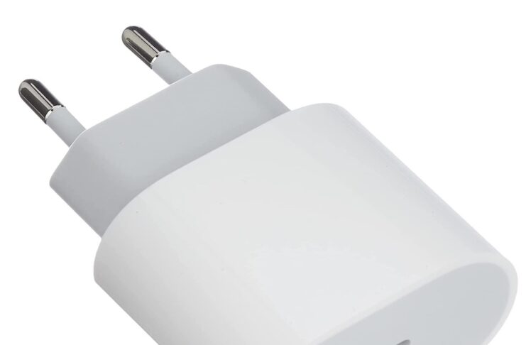 5 Accessori da ordinare subito su Amazon per i nuovi iPhone 12 e iPhone Pro