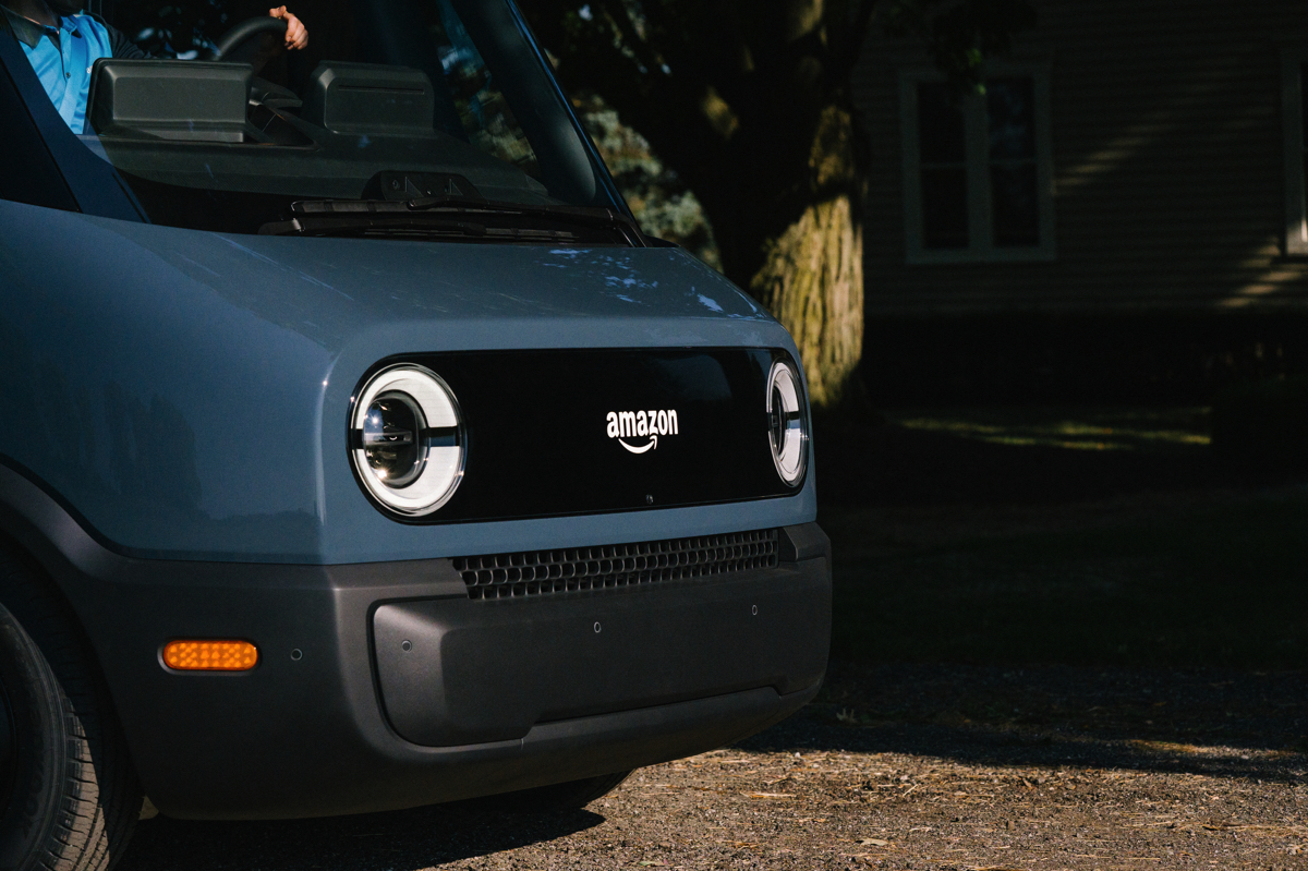 Amazon presenta il suo primo veicolo elettrico per le consegne