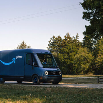 Amazon presenta il suo primo veicolo elettrico per le consegne