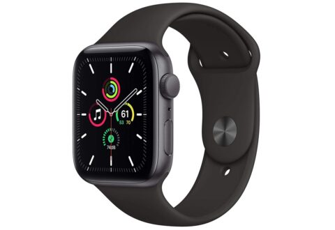 Apple Watch SE pronta spedizione e in sconto su Amazon