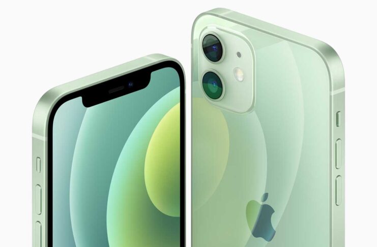 La batteriadi  iPhone 12 mini è da 2.227 mAh, quella di iPhone 12 è da 2.815 mAh