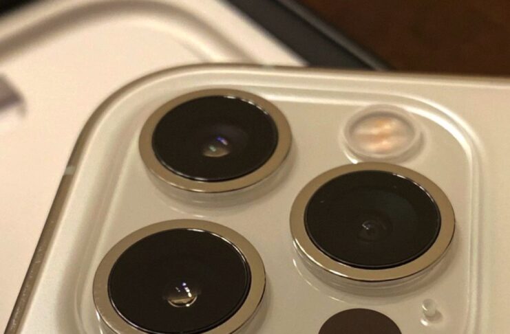 iPhone 12 Pro e magsafe arrivano in Italia: le prime immagini