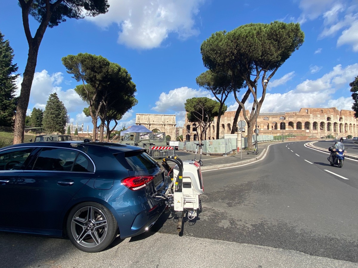 Mercedes e Bosch eseguono in Italia test sulle emissioni in condizioni di guida reale