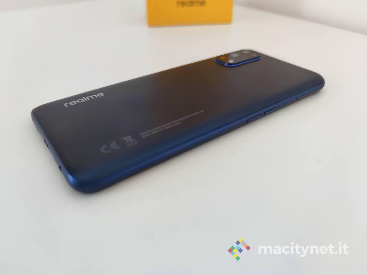 Recensione Realme 7 Pro, il tutto fare al giusto prezzo: la ricarica rapida è un sogno