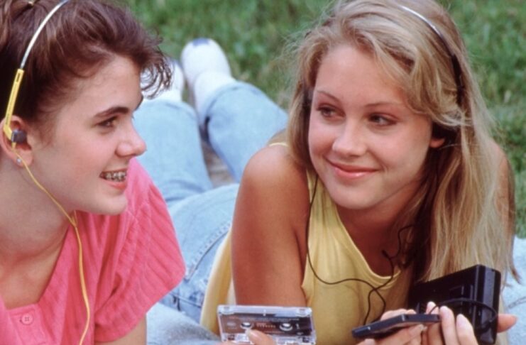 Spotify lancia la nostalgica playlist “La Macchina del Tempo”