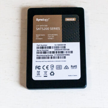 Recensione Synology DS220+, dal salotto al piccolo ufficio, a patto di usare SSD
