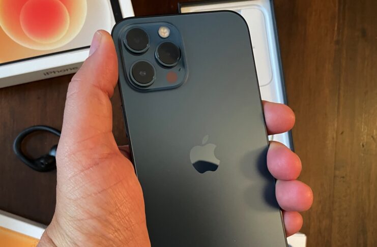 confrontoiphone12miniiphone12promaximg 5197