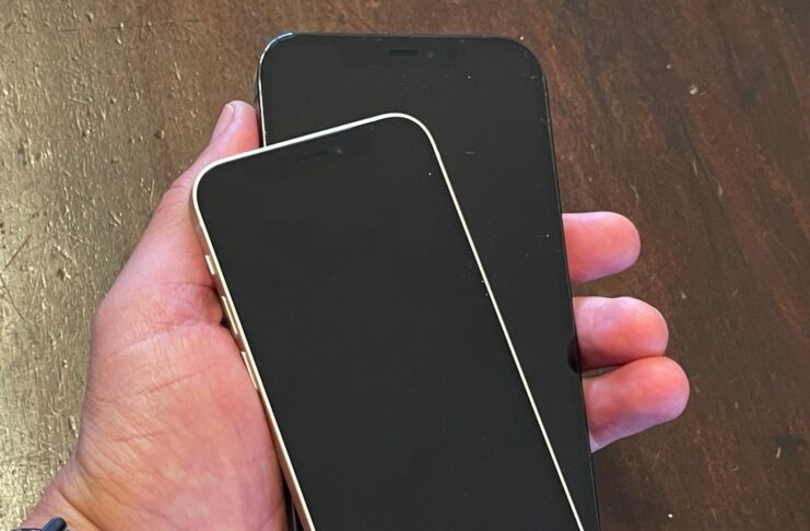 confrontoiphone12miniiphone12promaximg 5220