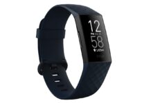 Fitbit Charge 4 al prezzo del Black Friday: solo 99 euro Black Friday: Fitbit Charge 4 al minimo storico, solo 99 euro