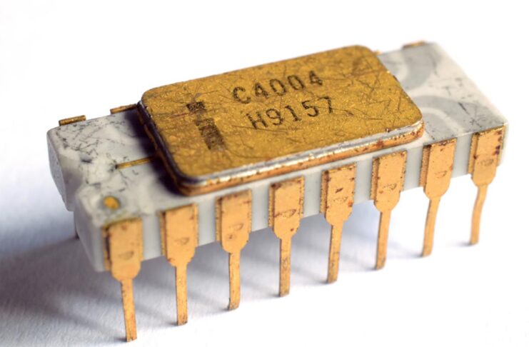 Il microprocessore Intel 4004 ha 49 anni