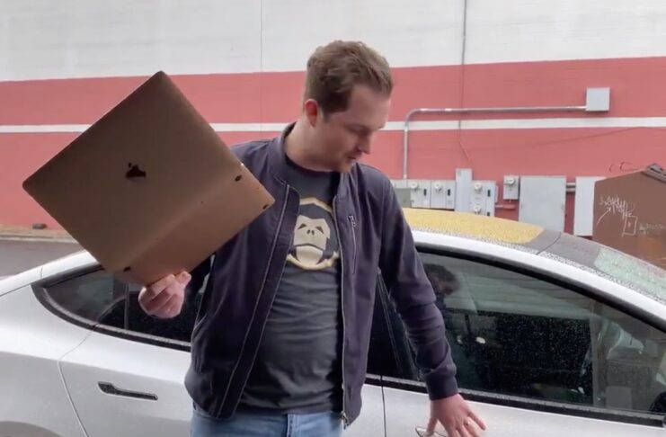 MacBook Air M1 diventa la chiave per auto più grande del mondo