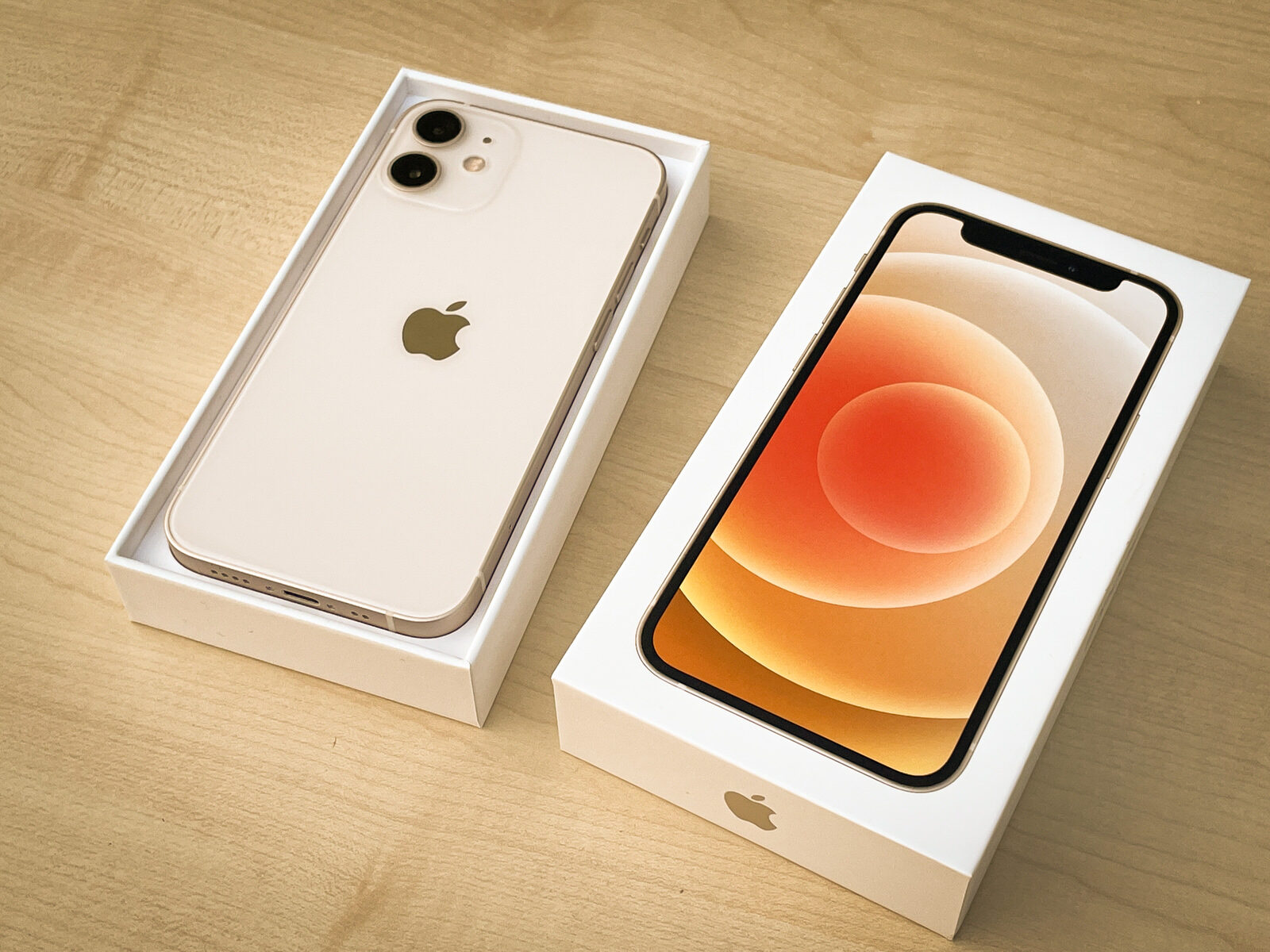 Recensione iPhone 12 Mini: il telefono di chi apprezza le piccole cose della  vita