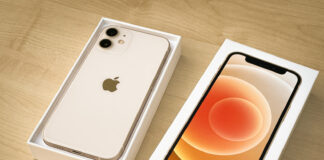 Recensione iPhone 12 Mini: il telefono di chi apprezza le piccole cose della  vita