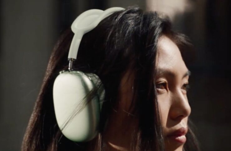 Apple spiega il risparmio energetico di AirPods Max, la custodia fa poca differenza