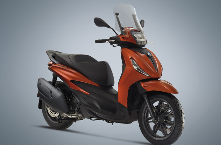 Il Piaggio Beverly si rinnova con sistema keyless e strumentazione digitale