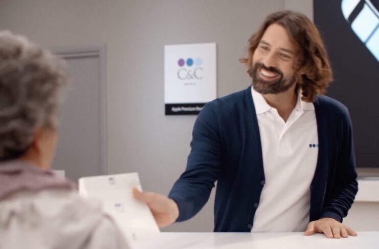 Un universo relazionale, lo spot di Natale 2020 di C&C