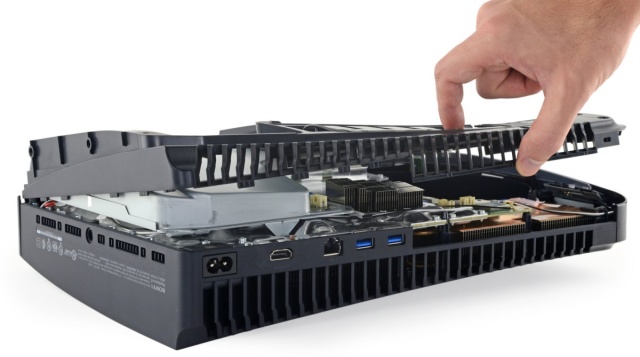 Playstation 5 completamente smontata da iFixit