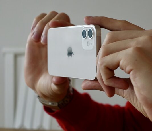 Fare foto con iPhone, i migliori accessori