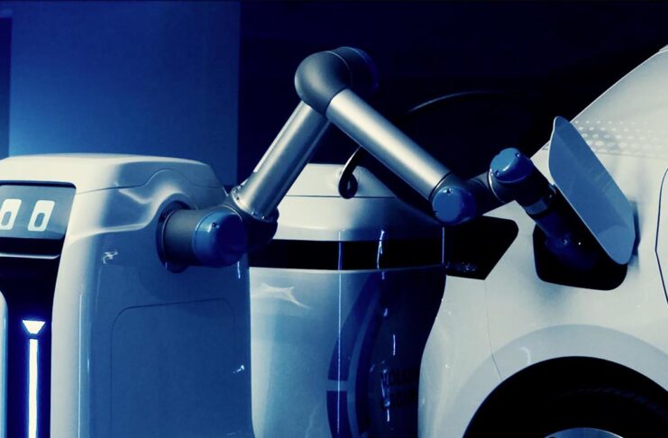 Da Volkswagen un prototipo di robot mobile per la ricarica