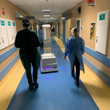 UVD Robots si aggiudica un contratto dell’EU per 200 robot negli ospedali di tutta Europa