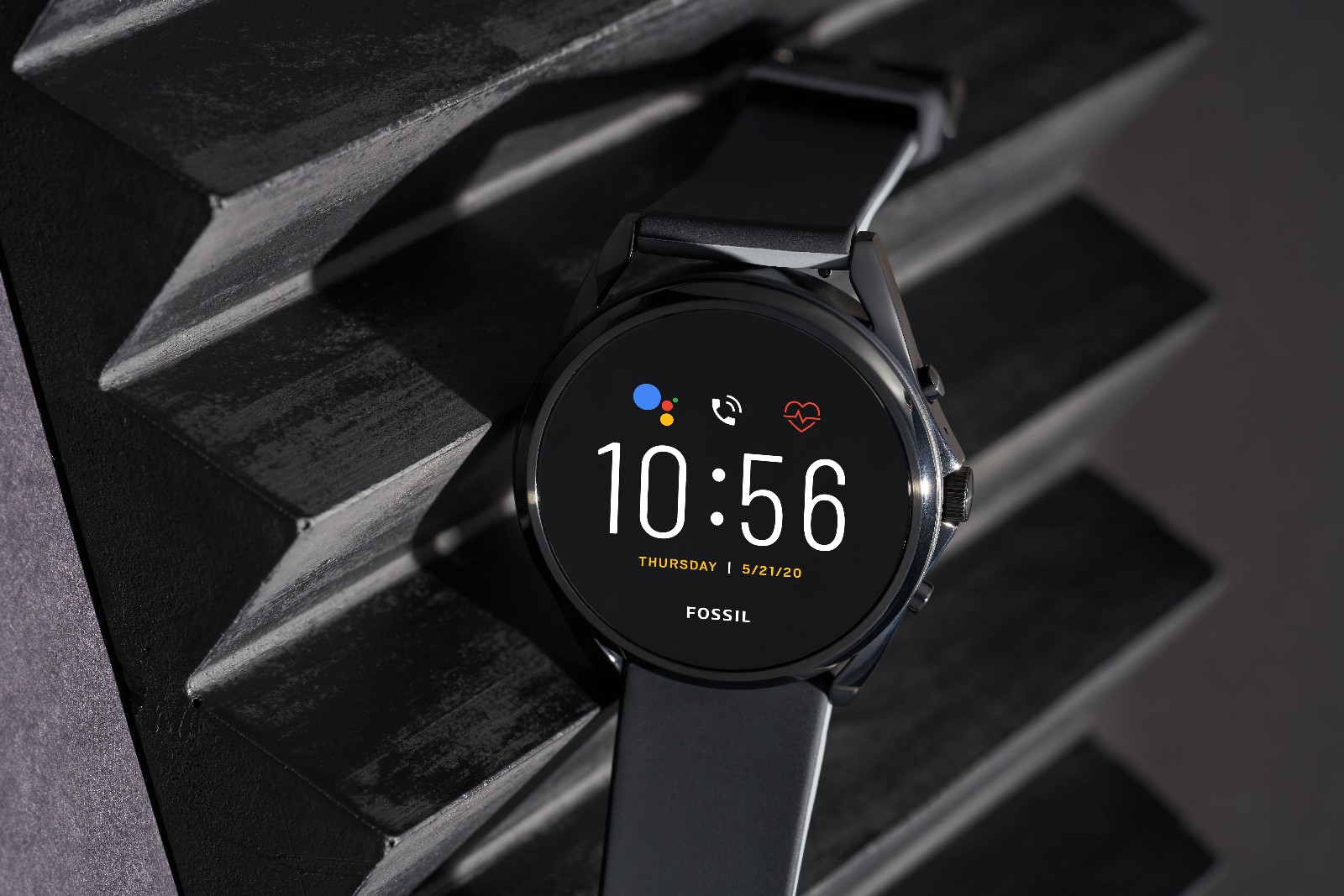 Fossil debutta nel mondo degli smartwatch LTE e aggiunge altri stili alla collezione Michael Kors