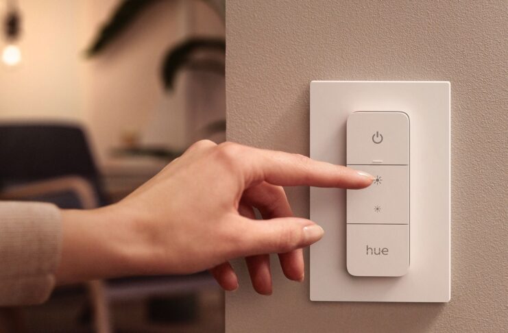 Da Philips Hue il nuovo dimmer switch esterno e due nuove lampade