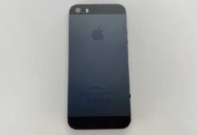Un prototipo di iPhone 5s nei colori nero e ardesia