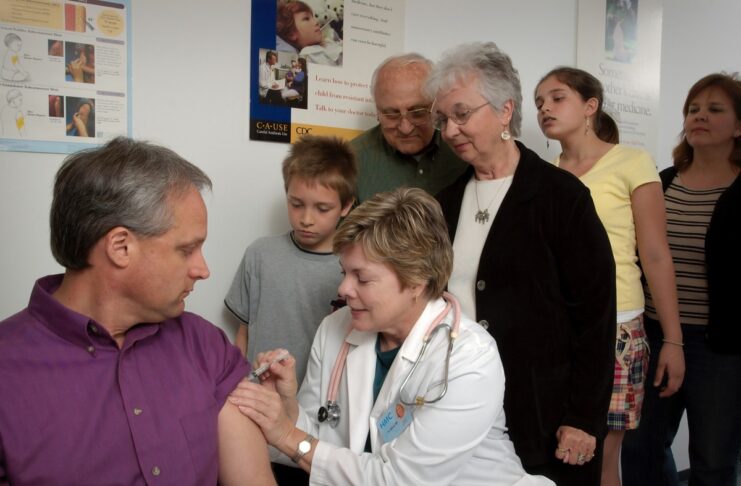 Microsoft, Salesforce e Oracle vogliono il passaporto digitale per il vaccino Covid