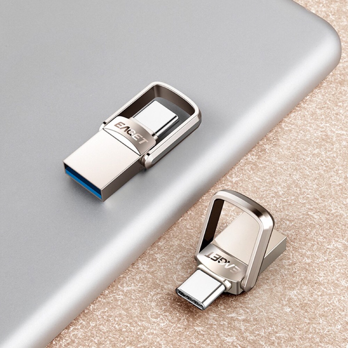 MAI PIÙ SENZA: chiavetta 2-in-1 USB 3.1 e USB Type-C, compatibile con i nuovi MacBook.