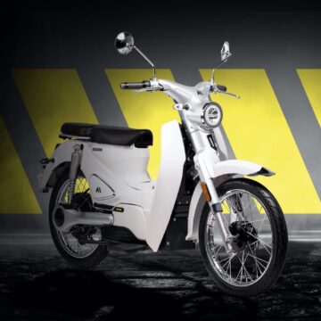 La M di Motron porta a Cubertino: uno scooter elettrico davvero curioso e tante novità da KSR
