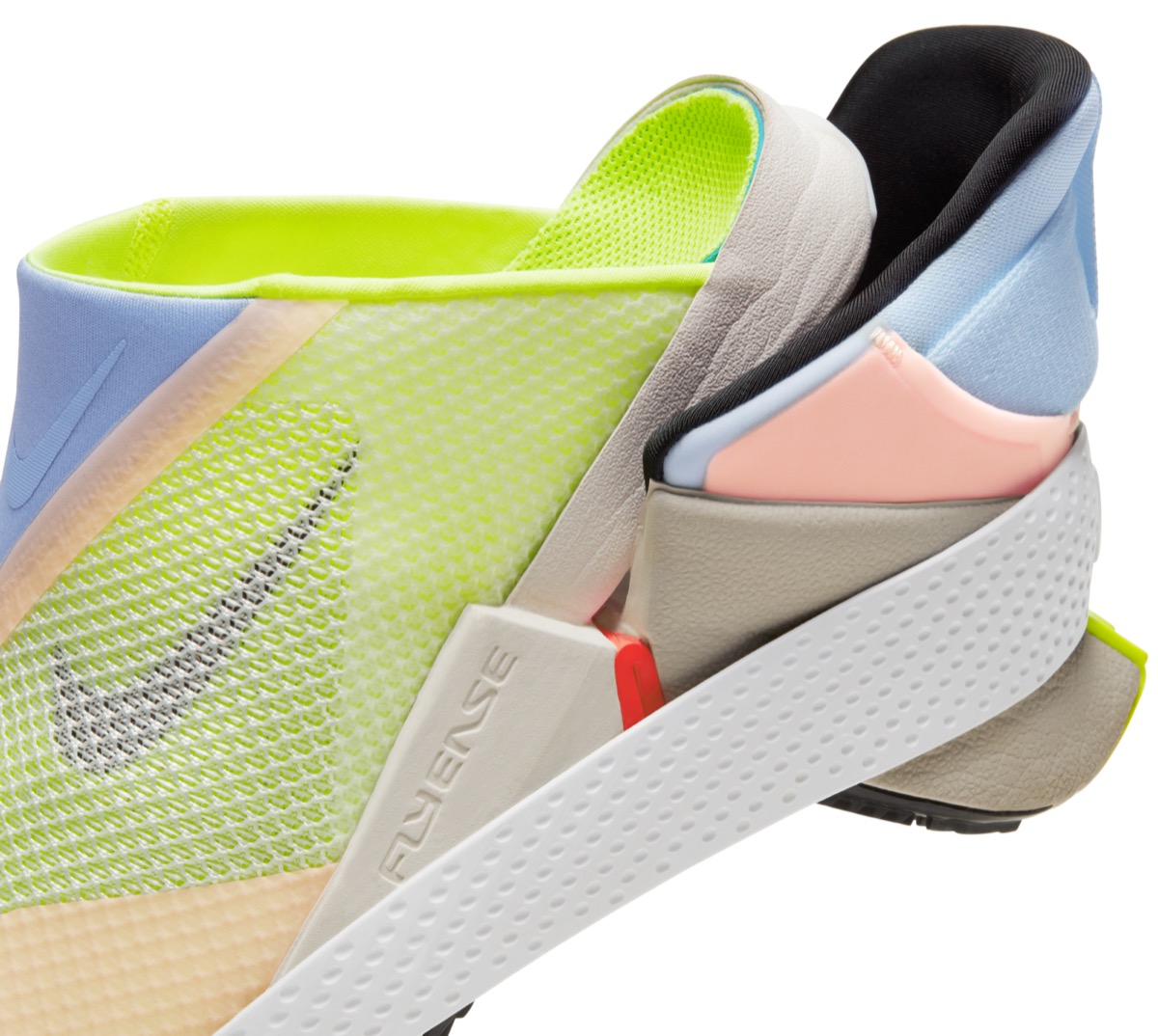 pay off Go through dizzy Nike GO FlyEase, le scarpe senza lacci e chiusure a strappo - macitynet.it