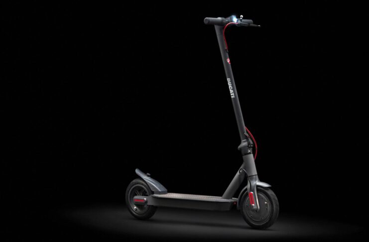 Ducati lancia il nuovo monopattino PRO-I EVO