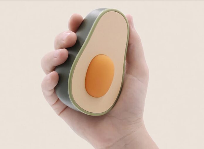 Superate l’inverno gelido con lo scalda mani a forma di Avocado a soli 17 euro