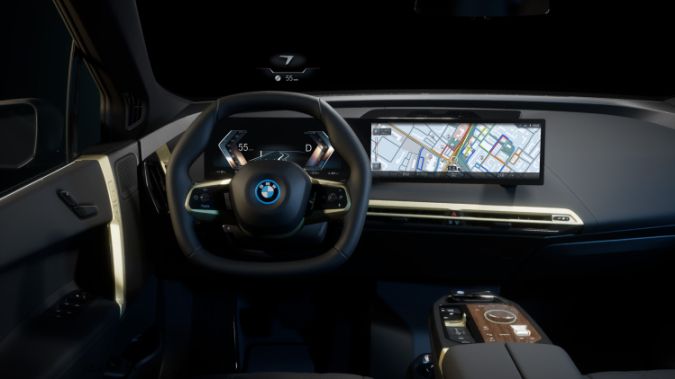Il sistema di infotainment iDrive 8 di BMW usa machine learning e comprende il parlato