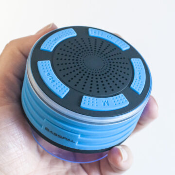 Recensione BassPal altoparlante per doccia, dal bagno al palco di Sanremo è un attimo