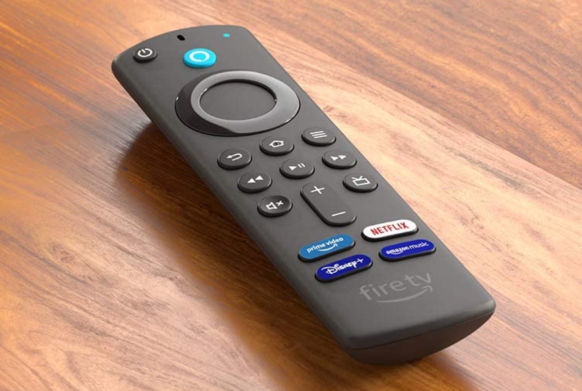 Amazon Fire TV Stick 2021 include un nuovo telecomando Amazon Fire TV Stick 2021 include un nuovo telecomando