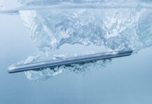 iPhone 11 sopravvive 6 mesi in fondo al lago iPhone 11 sopravvive 6 mesi in un lago