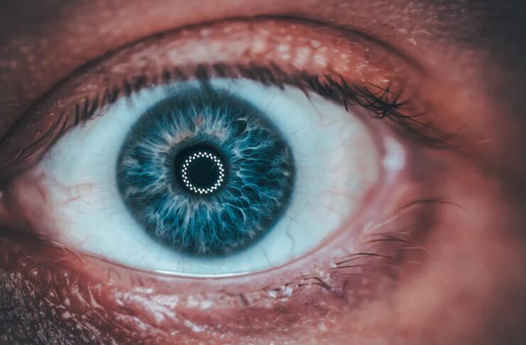 Ming-Chi Kuo: visore Apple nel 2022, occhiali nel 2025 e poi le lenti a contatto