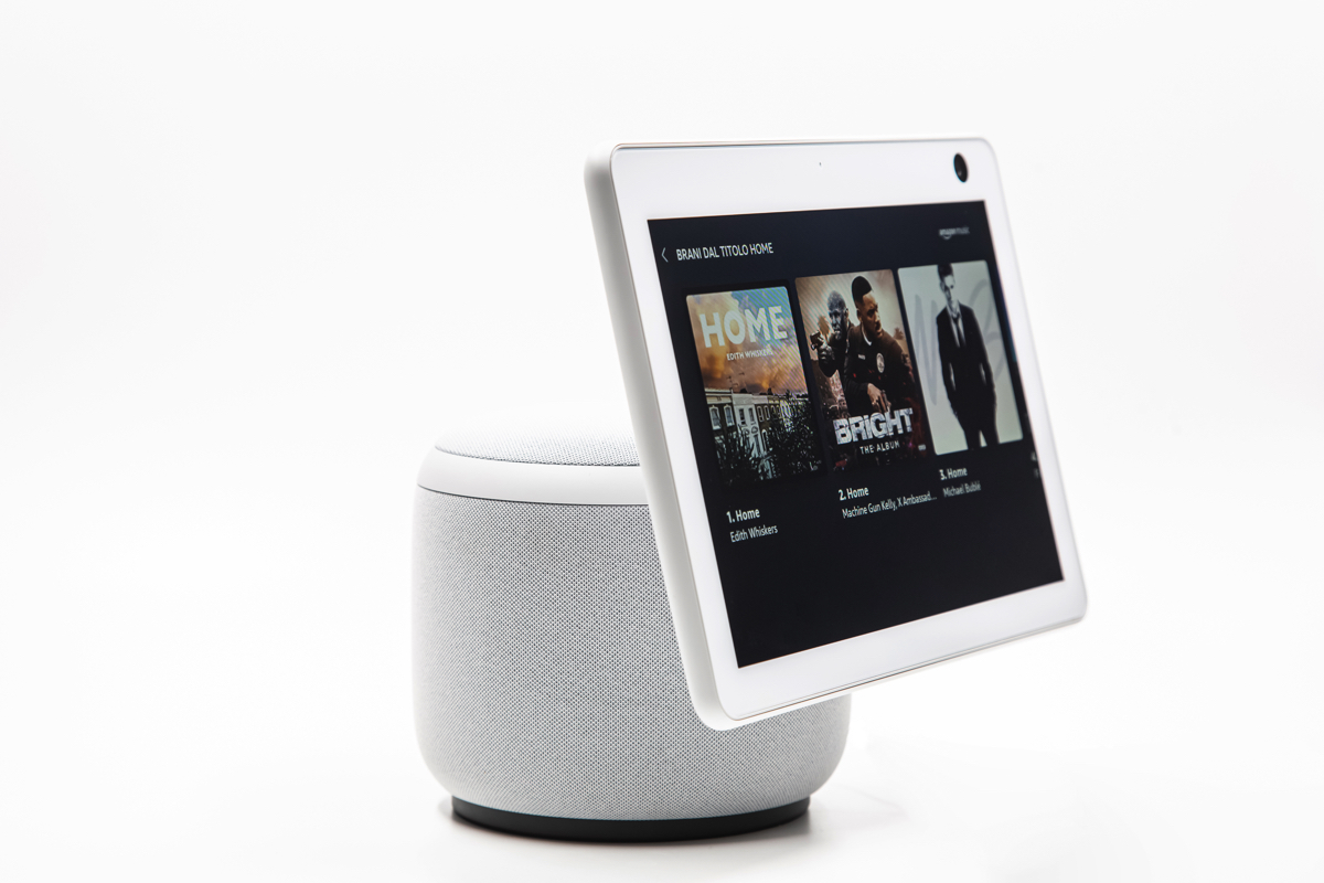 Il nuovo Echo Show 10 ruota per seguire l’utente