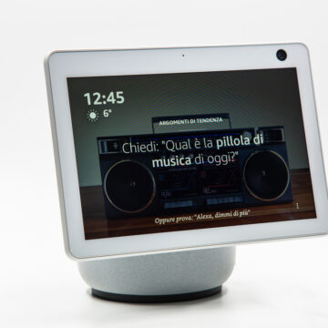Il nuovo Echo Show 10 ruota per seguire l’utente