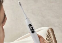 Oclean X Pro Elite, lo spazzolino sonico smart con ricarica veloce Qi 2.0 è una vera bomba